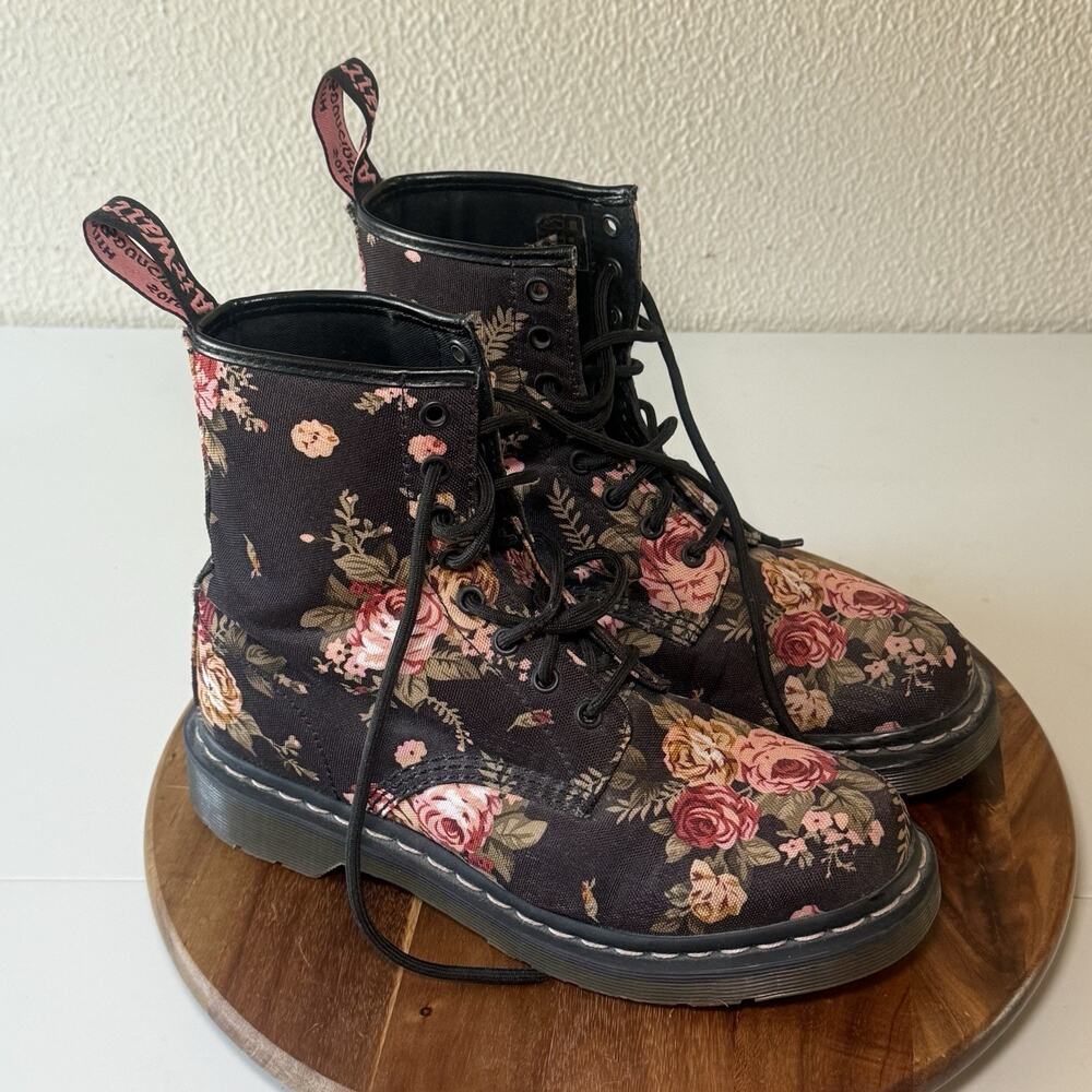 Dr Martens 1460 Boots Womens Size 8 Black Victorian Rose Floral Canvas 8 Eye - Picture 4 of 10